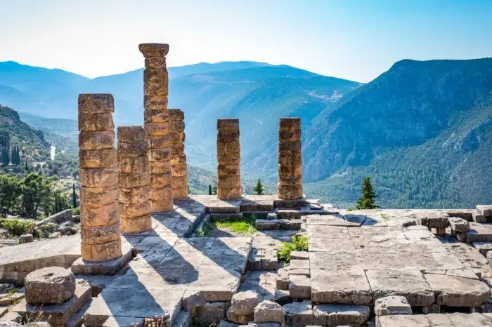 Temple of apollo delphi